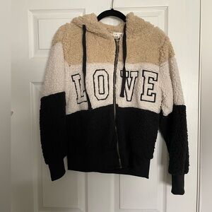 NWOT Women’s LOVE Color block Sweet Rain Cream and Black Sherpa Jacket Teddy